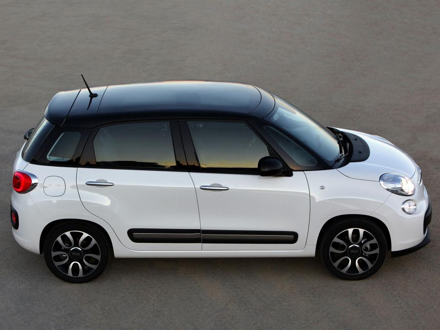  Fiat 500L 2012 года  (фото 8 из 84)